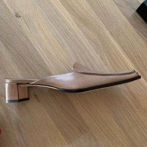 Via Spiga tan slide shoe size 8.5